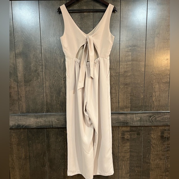 MELLODAY V-Neck Jumpsuit - Picture 8 of 13